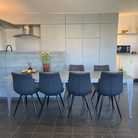 Apartamento In Near Sandy Beaches *