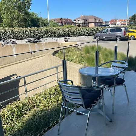In Near Sandy Beaches Apartamento Nieuwpoort